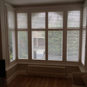 Square bay window blinds